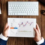 Forex Day Trading vs. Long-Term Investing Which One Should You Choose